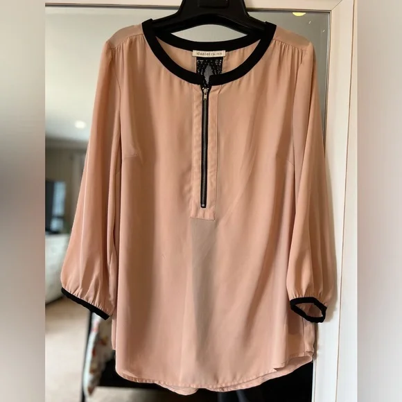 Daniel Rainn Zipper Front & Lace Back Blush Pink Top - Picture 2 of 12